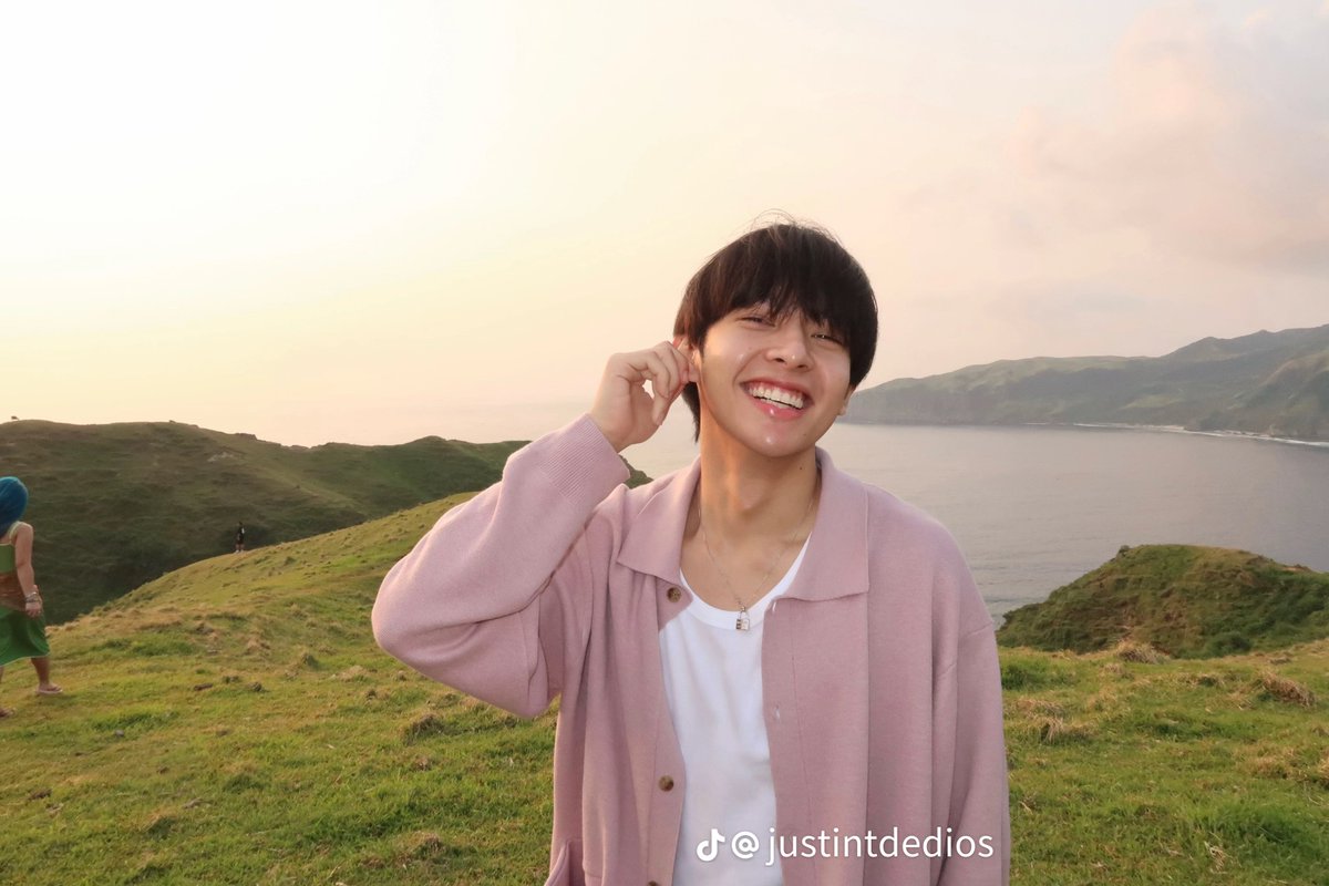 jddependent's tweet photo. he looks so happy, im- 🥹🥹🥹 ily https://t.co/ez0EhrAIWm