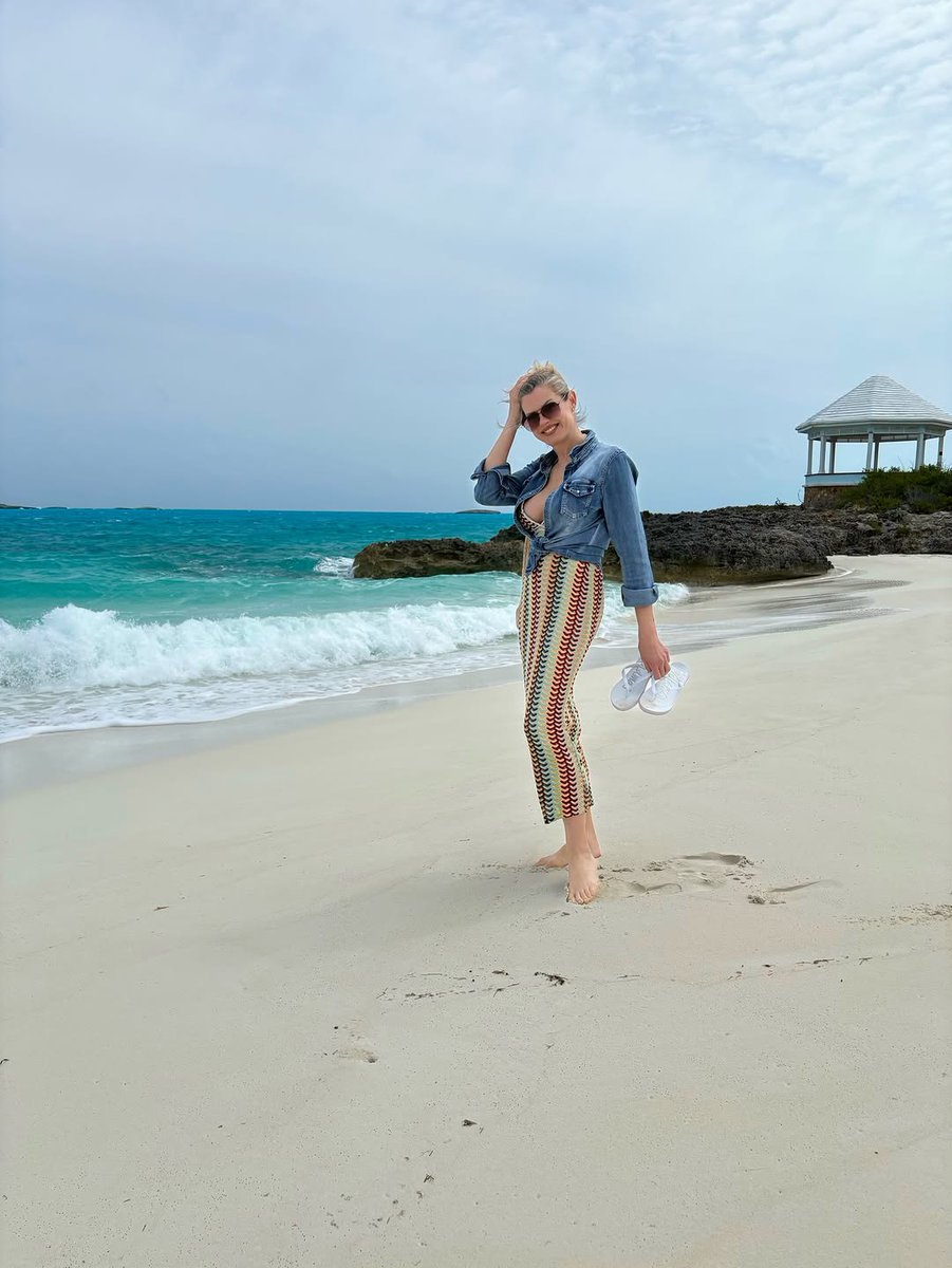 evaaraboo's tweet photo. Exuma, Bahamas... Who’s been here? https://t.co/lt8Myo2FVs