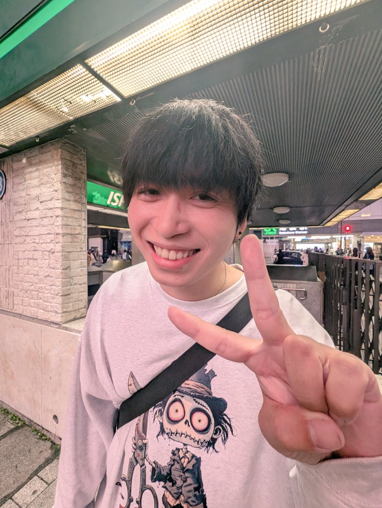 amazing_fbl's tweet photo. #恐界線 常に笑いっぱなしで
楽しかった~✨
お久しぶりの生・一誠さんは、
シュッとしててやっぱりかっこよかった!なんでサングラスしてたのかなぁ😎
富田さんは 大きかった😁
阿部さんはテンション高くてTikTokで拝見した通りだった😍
私の一張羅は #Hatsunex 一択❤️
色んな着こなししたいなー♪︎ https://t.co/qCGnRadrX5