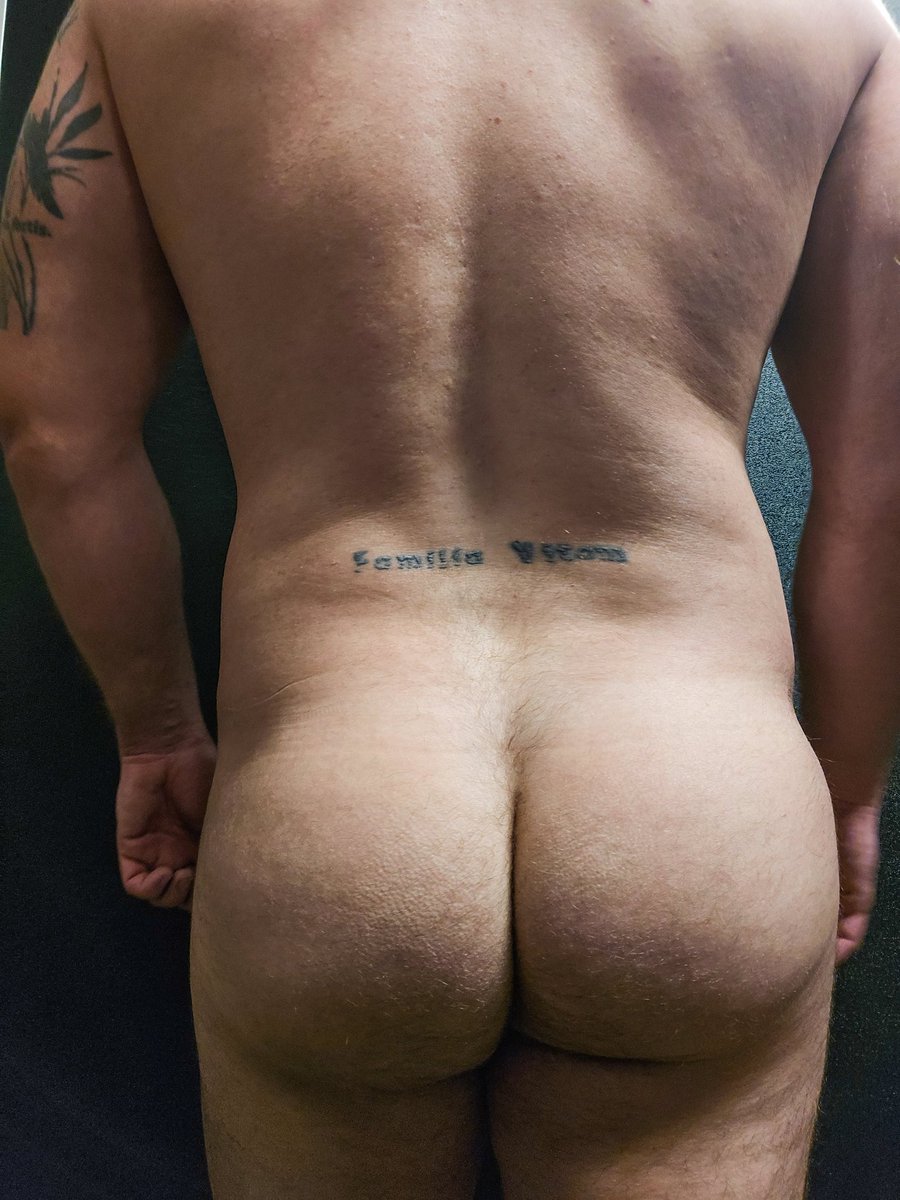 nimbyskies's tweet photo. Hope youre hungry, this #cake isn't gonna eat itself. #muscle #bottom #ass https://t.co/h4lSWjfCZy