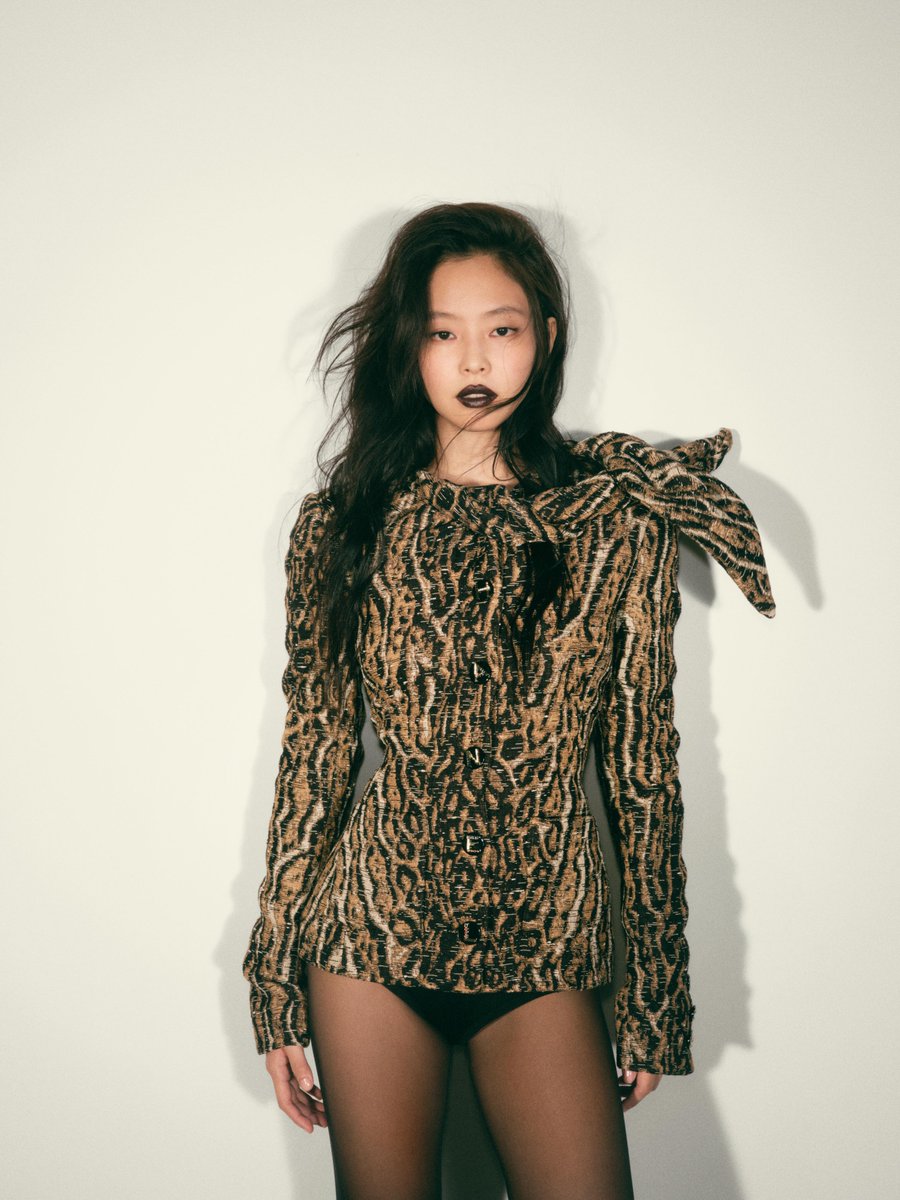 DC 제니 갤러리 tweet media