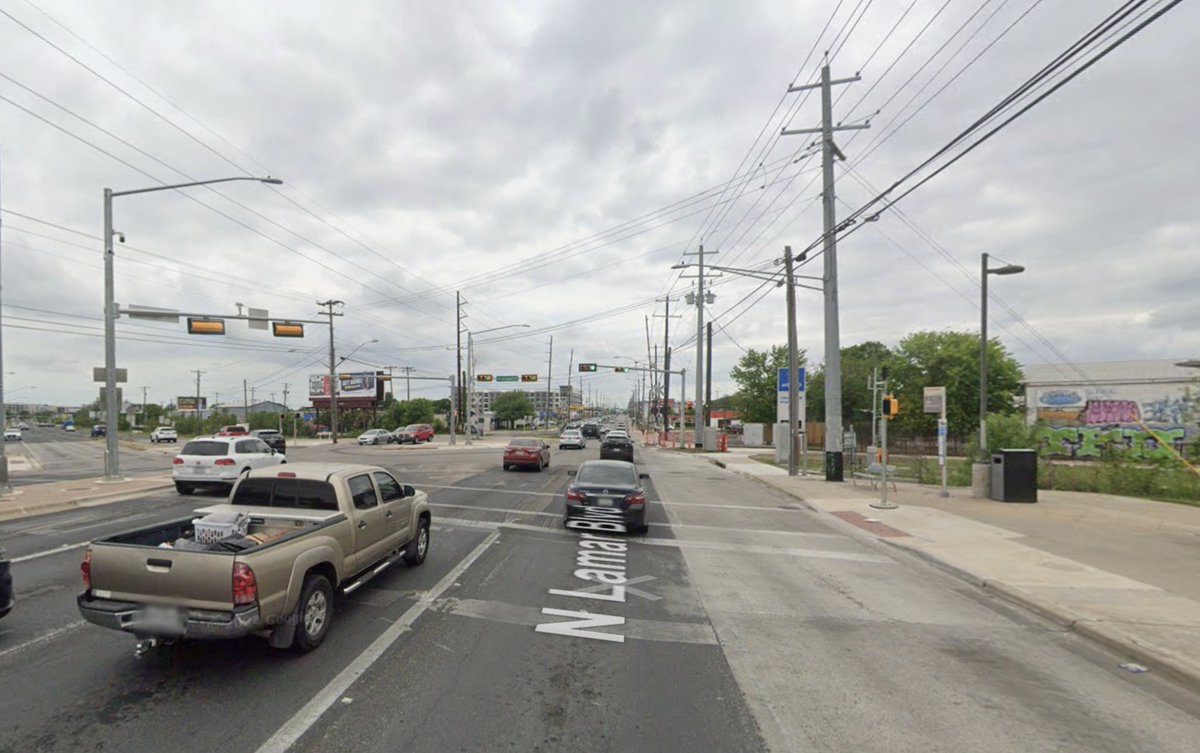 data_atx's tweet photo. Imagine how good North Lamar would look if we buried the power lines

I can literally feel my blood pressure lowering 10 points by switching to the second image https://t.co/l33tcABSoU