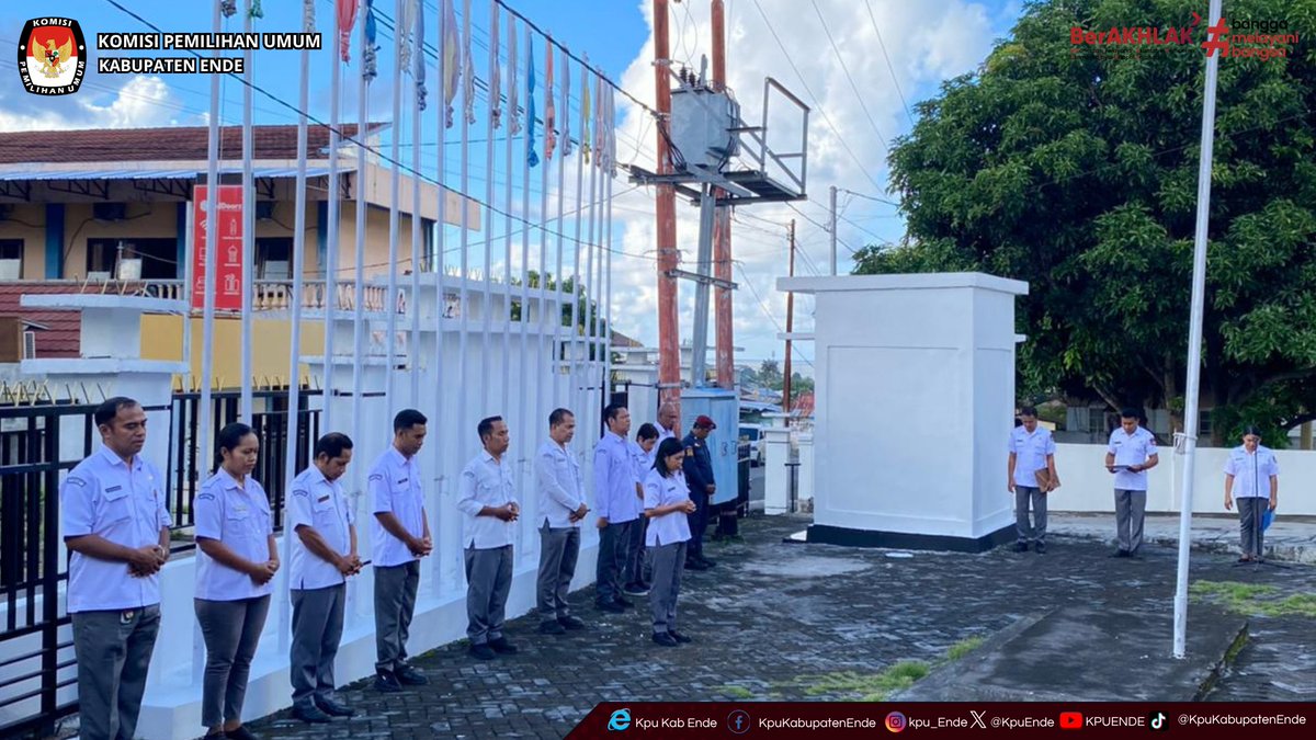 KpuEnde's tweet photo. #temanpemilih, Komisi Pemilihan Umum (KPU) Kabupaten Ende menggelar apel penguatan di halaman kantornya, Senin (25/05/2026). 

#kpumelayani
#kpukabupatenende https://t.co/431sVqBJt6