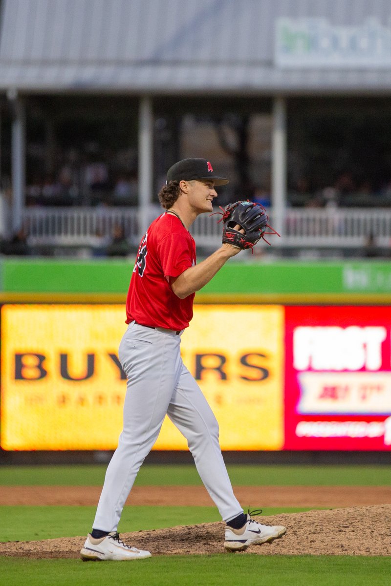 RidersBaseball's tweet photo. What a night for Dylan MacLean with his first career quality start! 👏

6.0 IP, 5 H, 1 ER, 1 BB, 2 K https://t.co/DJeNhL9Zmi
