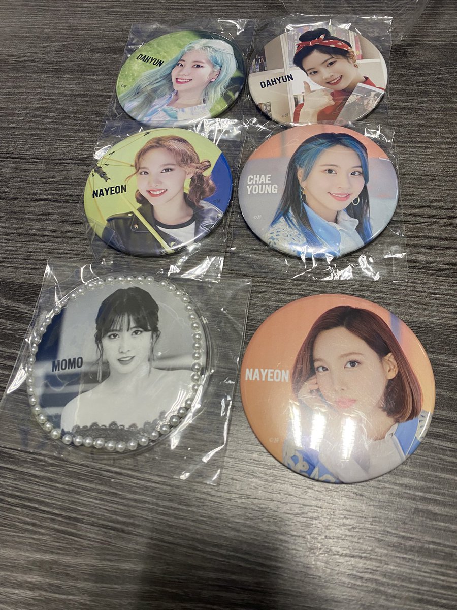 hani_fa14's tweet photo. wts twice collection, dm me if interested!
#pasartwice https://t.co/fvyJLfDDcE