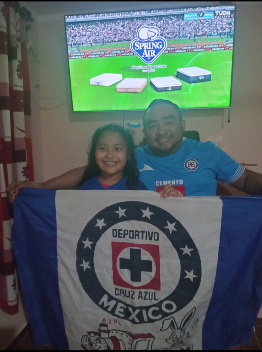 adrianacanche2's tweet photo. #LaFinaldelaObsesion @TUDNMEX https://t.co/MgKWWzCn40