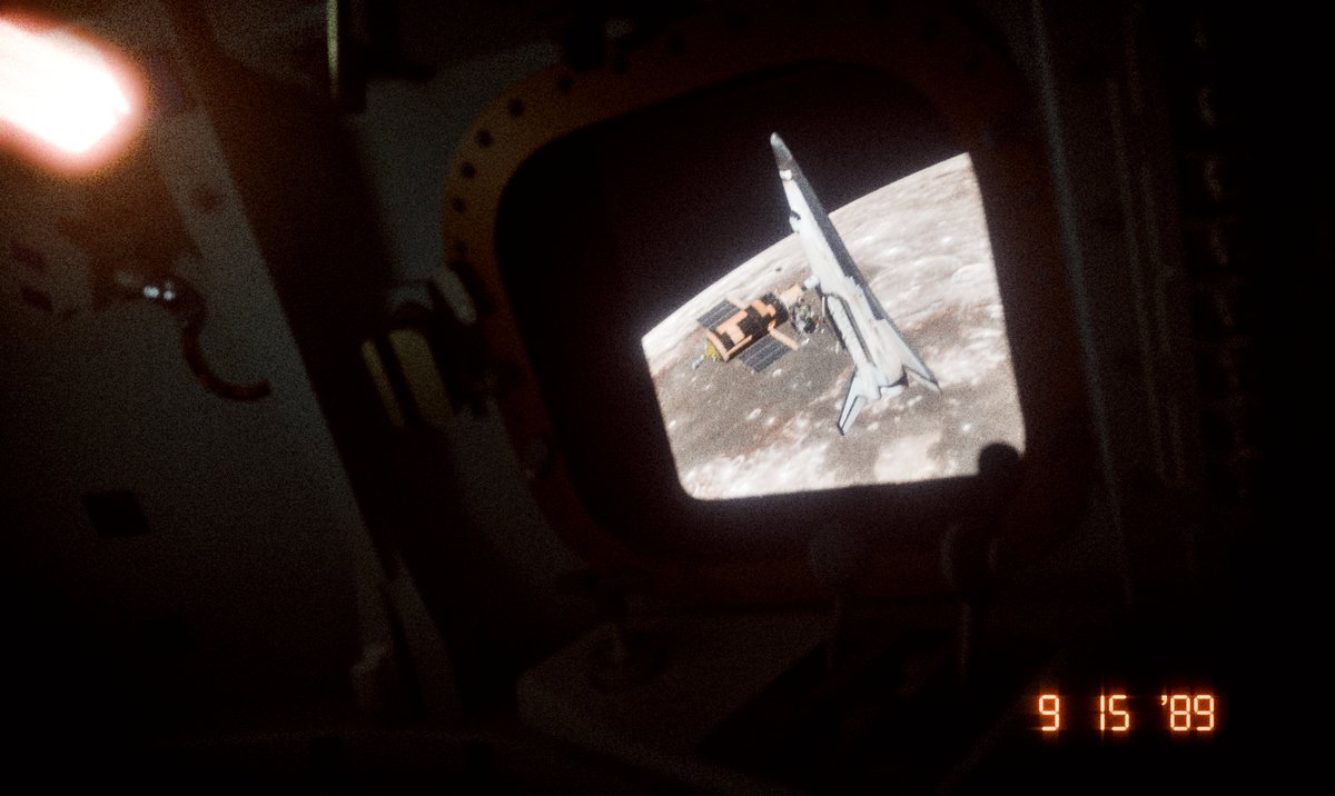 BootleSquared's tweet photo. The last CSM leaving Moonlab.

Shuttle will now take it's place https://t.co/LcXiwAwJOz