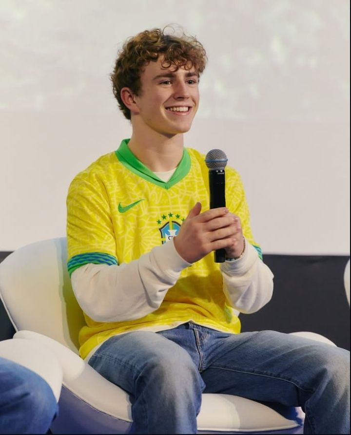 walkeracervo's tweet photo. novamente o walker em terras brasileiras https://t.co/LYSZJBXalx