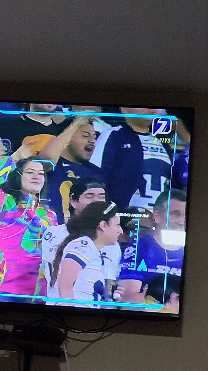 bernymx's tweet photo. @TUDNMEX @PumasMX @CruzAzul @MiCanal5 @VIX Yo lo estoy viendo por tv azteca https://t.co/zYrAj9Zglw