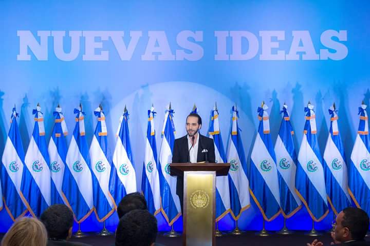 ChalapoRoberto's tweet photo. @nayibbukele The 🐐 https://t.co/eGtUgWtG1D