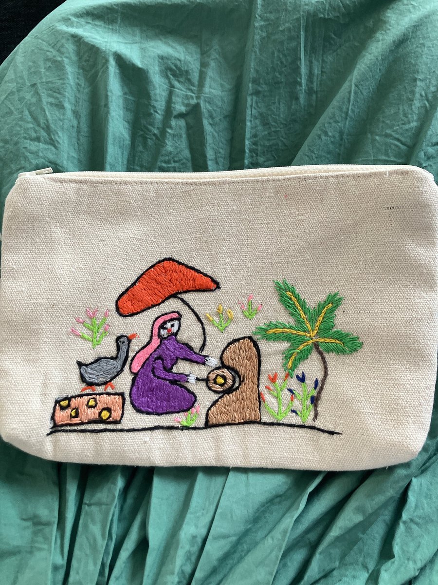ᕷ 手描き☺︎ポーチ·͜·