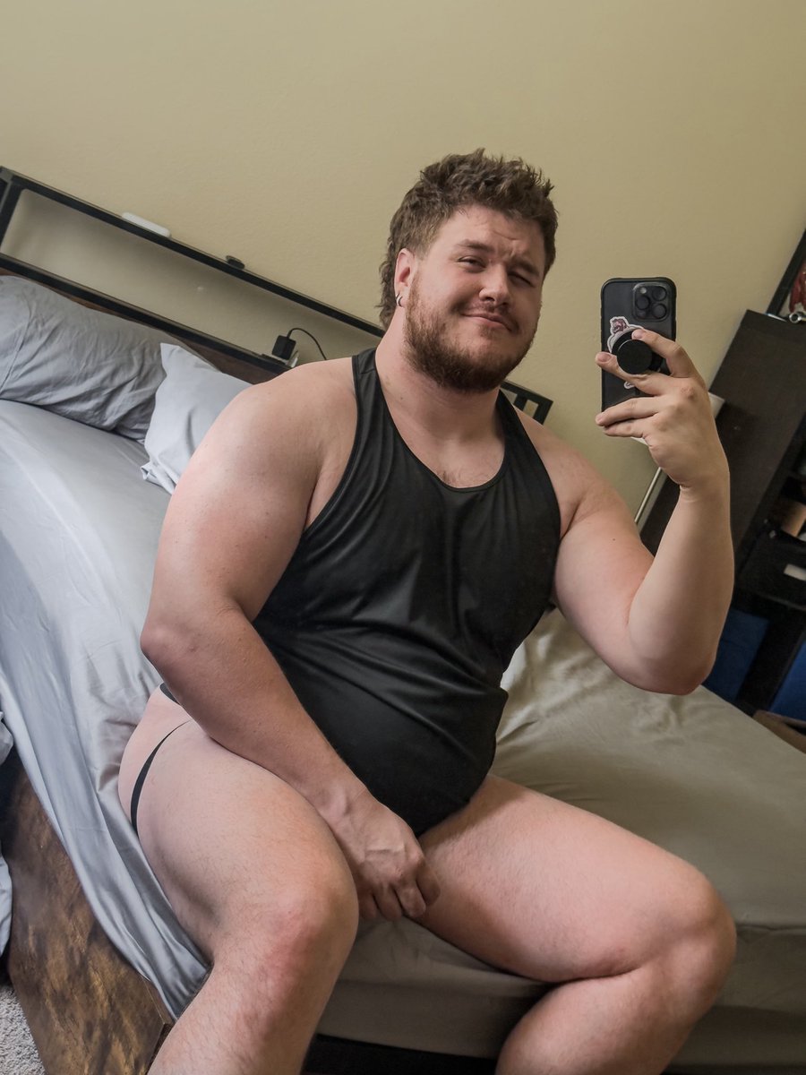 groggy_grizzly's tweet photo. Nothin feels better than a mid afternoon nap that goes a little bit too long https://t.co/f9bRnqv3ge