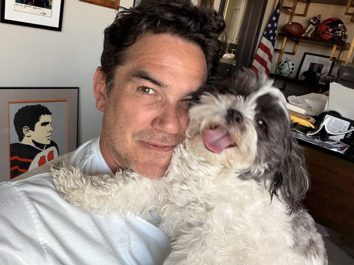Dean Cain tweet media