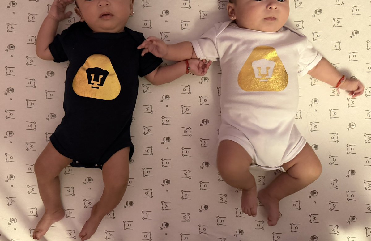 bernaklein's tweet photo. • 💙💛 •
Son de Pumas desde que están en la cuna.
(Y corazón chiva). https://t.co/F7LJZ5Yd5p