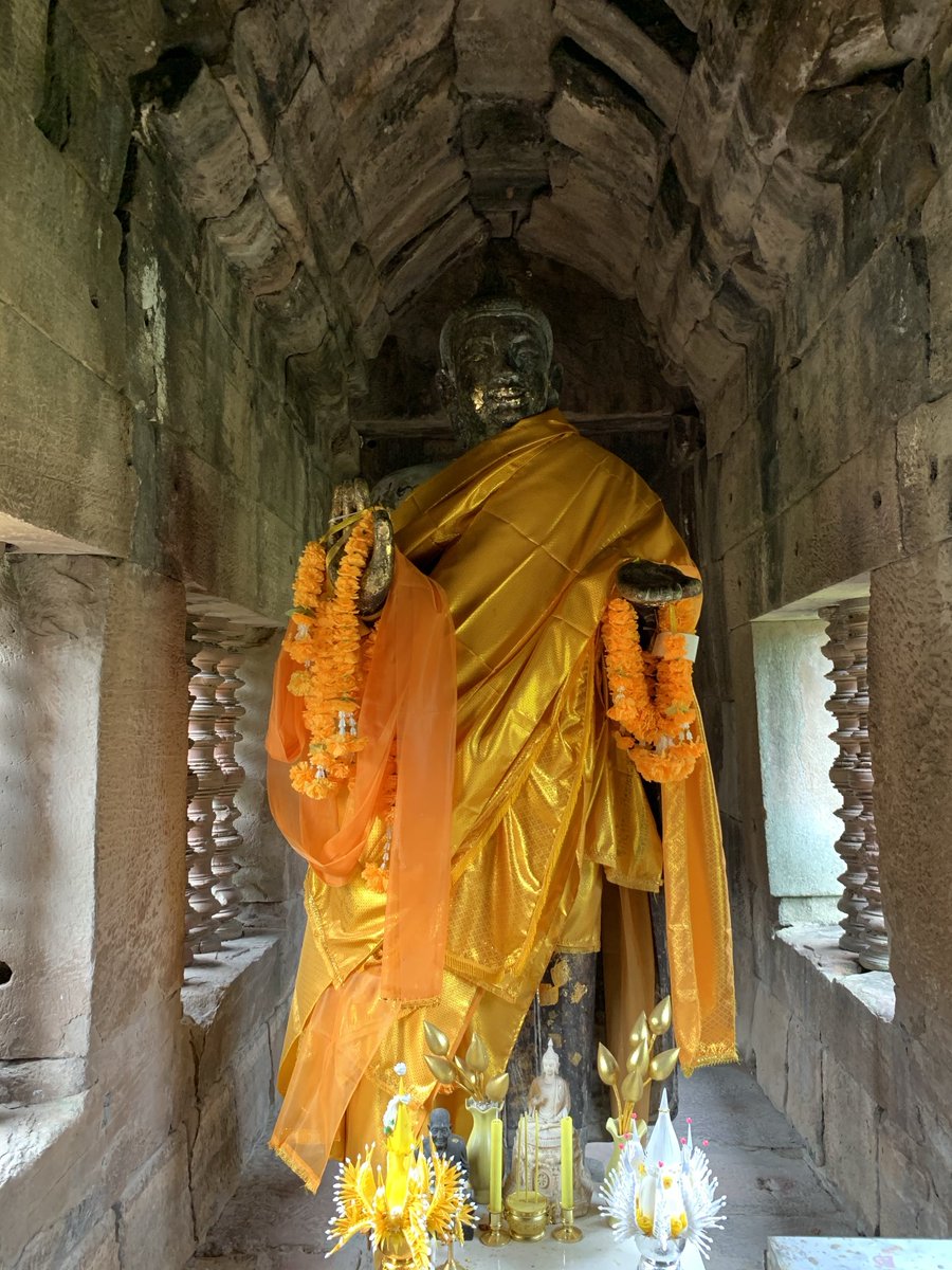 Xanten111's tweet photo. Prasat Hin Phanom Wan is an example of a Angkorian period Buddhist temple, located just east of the city of Korat. It was first constructed in the 11th century as a Hindu temple & later converted into a Buddhist temple.
#Korat #Angkorian #Khmer #hindu #buddhism https://t.co/4zaxr25Qz8