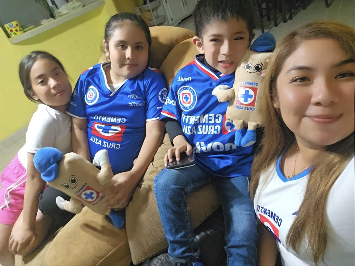 marybiebs__'s tweet photo. !!!💙💙💙 #LaFinaldelaObsesion https://t.co/235ZzGTubi