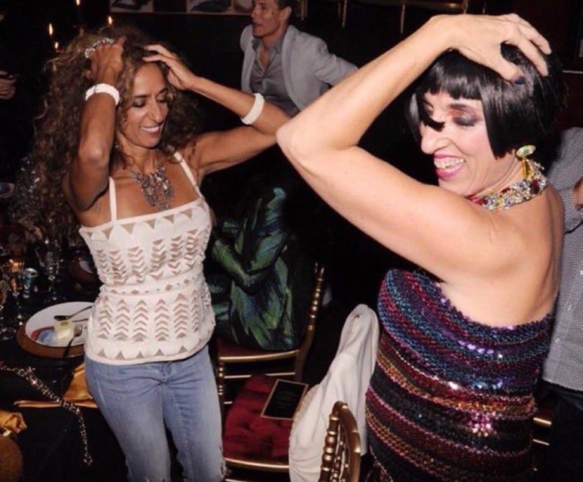hbrtrms's tweet photo. meu corpo precisa de festa boate balada https://t.co/nzTt4BpNEM