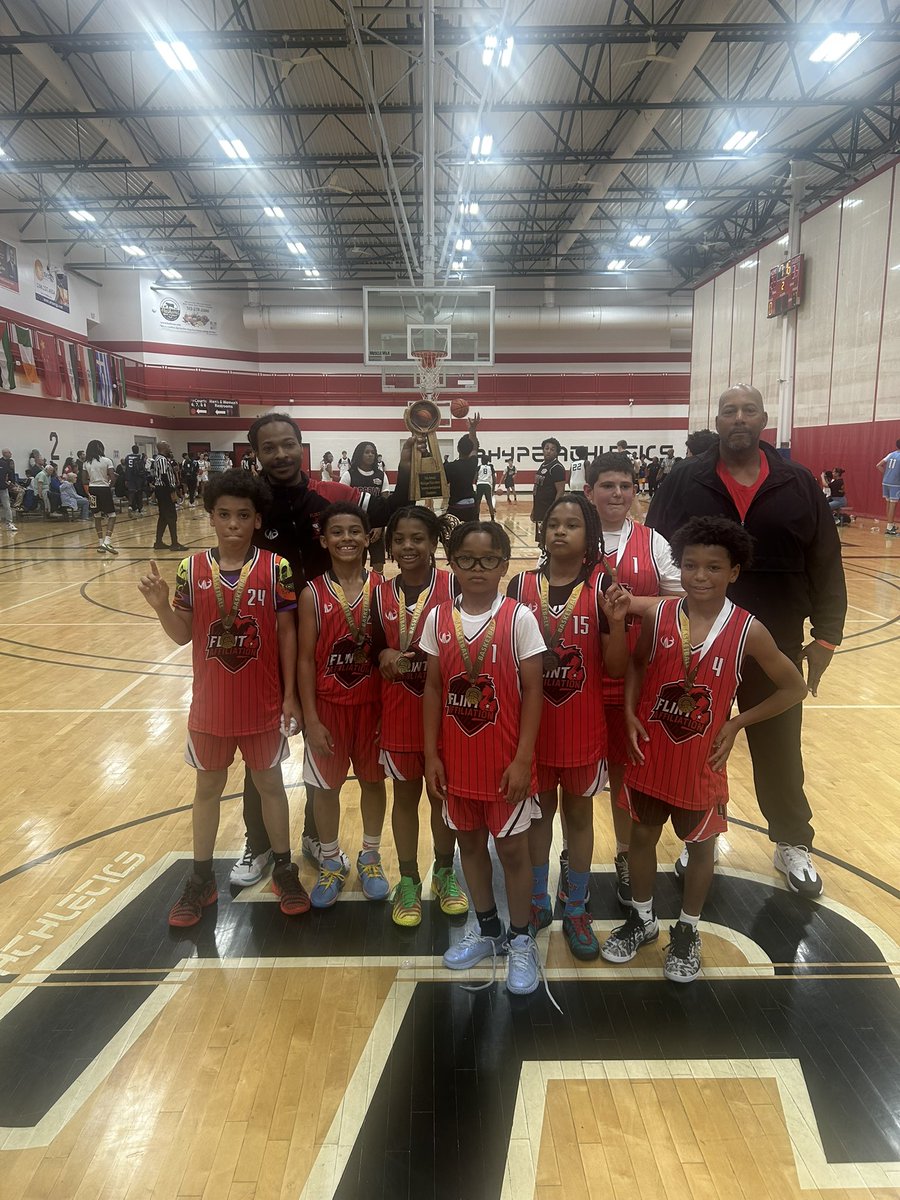 PlaymakerHoops's tweet photo. 16th Annual Summer Invitational Champions!
17u  Mi Warriors 
16u Playmakers 
15u Groovy Nation
14u Lasalle Guardians
13u Playmakers
12u Playmakers 
11u Playmakers 
10u Flint Affliation
9u Playmakers 
9th Grade Silver - Common Bond https://t.co/zqPD0cMybp