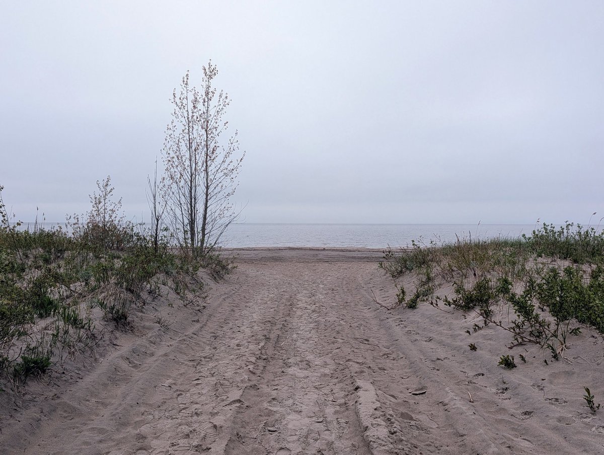 CornersParadise's tweet photo. 24 May 2026 #wasagabeach #nosunset #rainynight @jimsut10 https://t.co/t8qP03Lm5X
