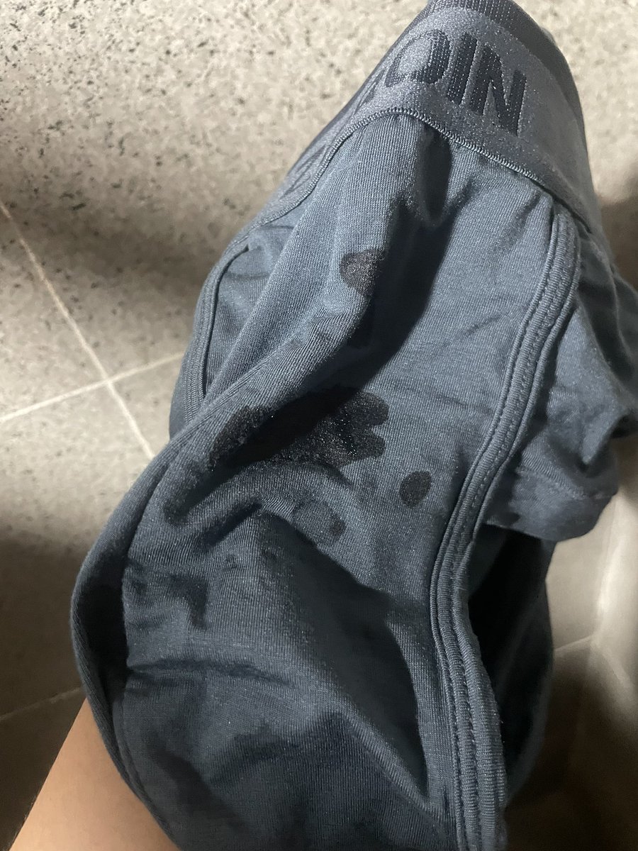 icar0505's tweet photo. 喜欢吗？告诉我！📦
#人夫 #已婚直男 #爸爸 #内裤 #黑袜 #射精 #yw https://t.co/Tf7GIlvtJy
