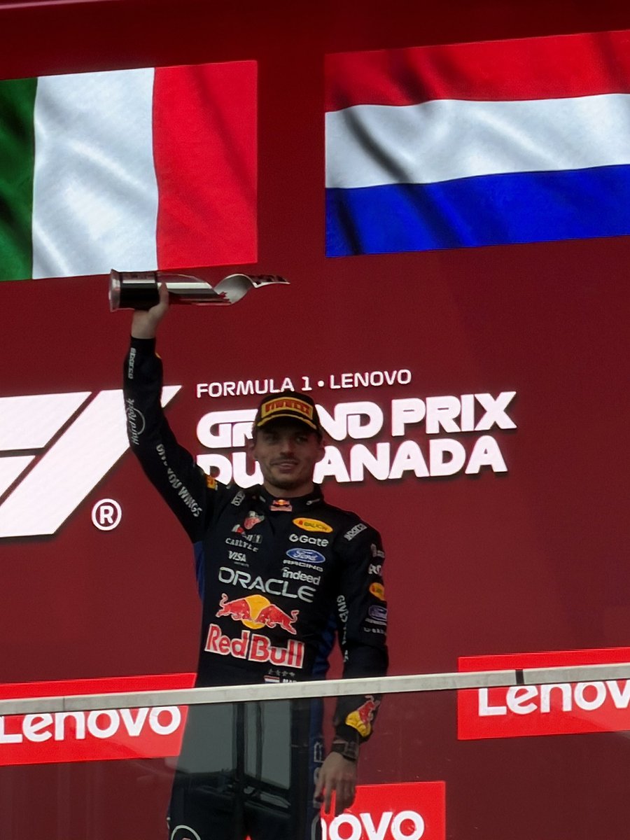 ilyschumi's tweet photo. What do you mean I took these pictures!!! What an incredible race 😭😭😭 https://t.co/NG2zGRLScx