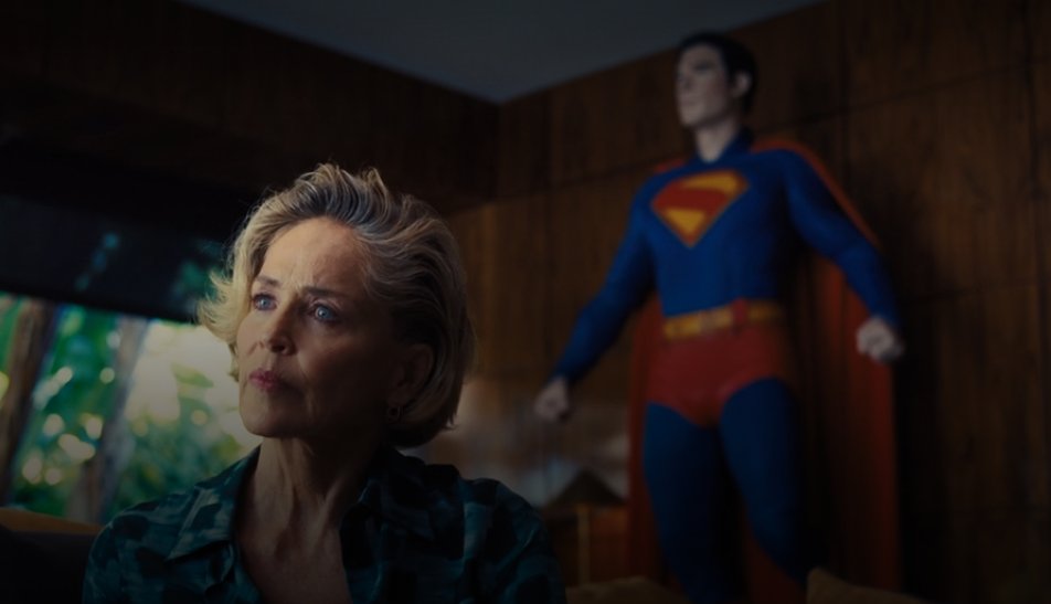 BatDarker's tweet photo. DCSTUDIOS É CANON NO UNIVERSO DE EUPHORIA. https://t.co/fXDP1FAebI