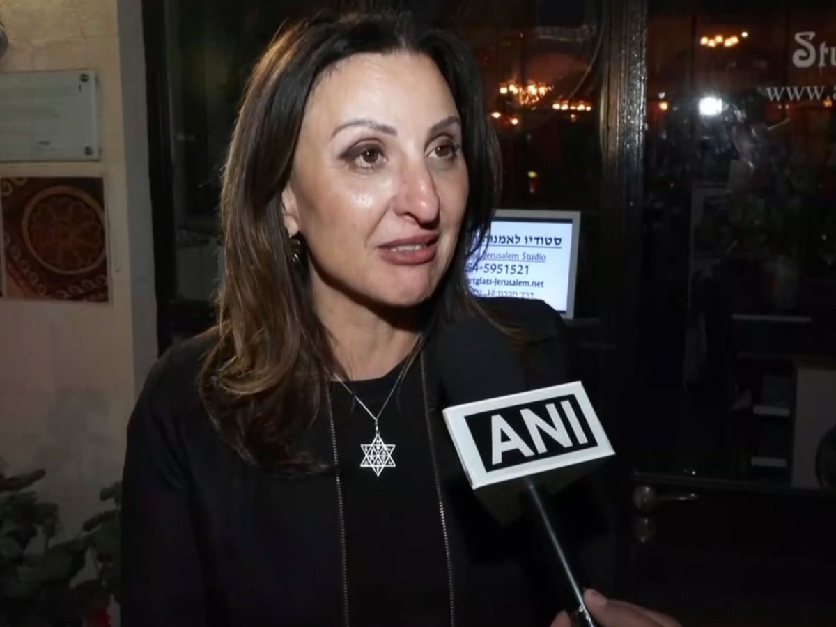 ani_digital's tweet photo. IMEC corridor still holds opportunities, I2U2 should not be considered dead: Israeli envoy Fleur Hassan-Nahoum
Read @ANI Story | https://t.co/uUd2ADQd71
#IMEC #I2U2 #FleurHassan https://t.co/TioueXvVdT