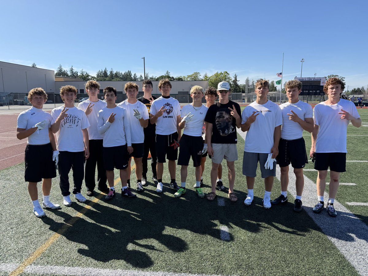 Enumclaw Football tweet media