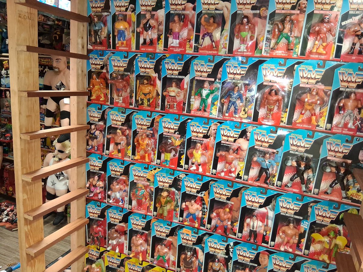 world_figure's tweet photo. This Hasbro Display is Looking Fantastic! Can't wait to get this Finished! Very cool! https://t.co/oJGSbY6qc7