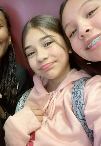 Zinniah Iverson tweet media