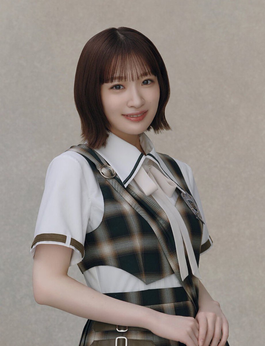 Laboo46's tweet photo. 夏服&amp;リボン𝜗𝜚 .⋆🥰 https://t.co/rA6evHE0AV