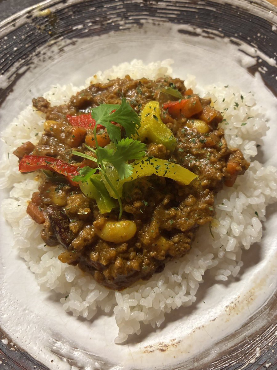 jo_house1972's tweet photo. 店主週末にはカムバ予定です。

【5/25(月)MENU】

★本日のごはん
ささみヤンニョムチキン

★本日のカレー
ひき肉とインゲン豆と野菜たっぷりドライキーマカレー

〈しばらくの営業時間〉
【昼】11:30〜14:00ラストオーダー
【夜】18:00〜21:00ラストオーダー https://t.co/uns2zlzKz3
