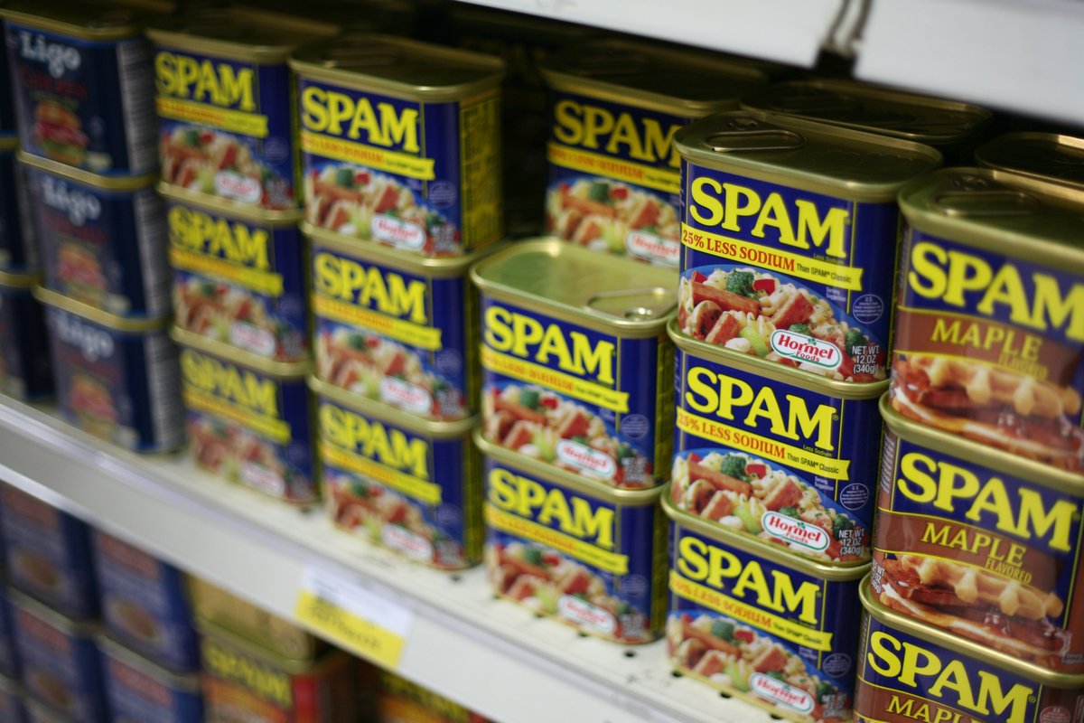 shokunincomes's tweet photo. [El Spam musubi de Palaos]

Palau, que visité durante las vacaciones. El «Spam musubi», elaborado con la carne enlatada Spam, es inmensamente popular allí como comida reconfortante local.
https://t.co/Dh8RMFXfH5 https://t.co/LkoKe9Jnnc