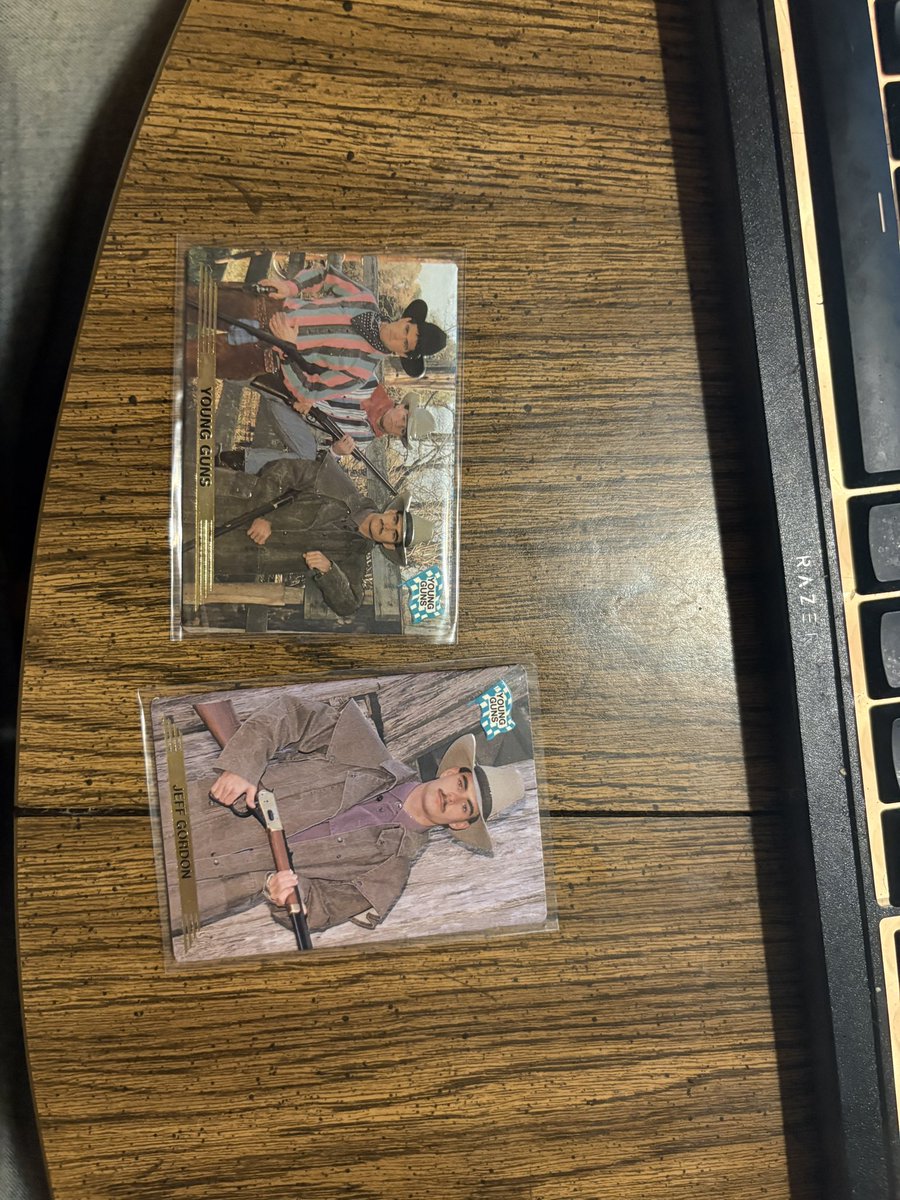 schmitty_titty's tweet photo. @heyyy_casey I just found these 1993 rookie drivers cards. Jeff Gordon, Bobby Labonte and Kenny Wallace https://t.co/mqldo9Gruw