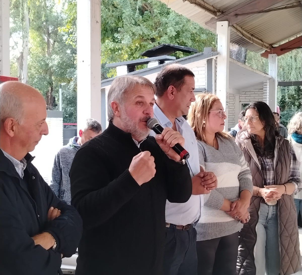 Fatilara_40's tweet photo. Hoy celebramos en flia @ESPACIOCUARENTA  10 años de construcción, esfuerzo y compromiso de Nuestro Dip. @GabrielGianoli
Con dedicación y trabajo fue construyendo un espacio abierto, sumando compañeros y fortaleciendo este camino que seguimos recorriendo juntos Felicitaciones a Nuestro Todo Terreno!!