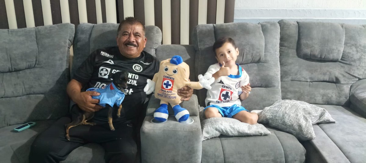Dannylgh's tweet photo. #FinalBotanera
HOY GANA EL AZUL 💙 https://t.co/BGXsaOa3zV