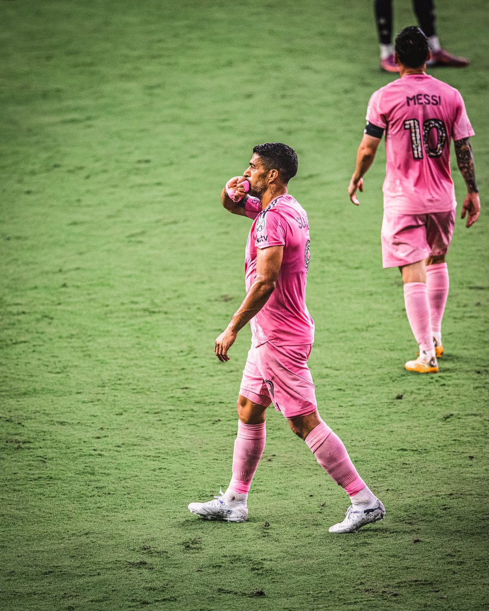 Luis Suárez tweet media