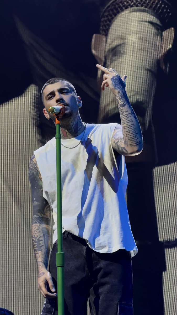 adacinha is touring in the UK with Zayn 🐆 tweet media