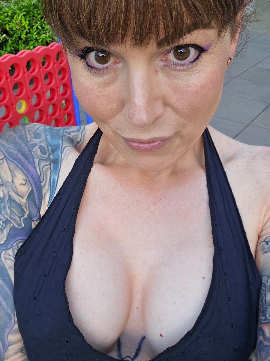 buddahJay's tweet photo. Sundress season is upon us &amp; Mommy's tits are so happy 💕 

Chudai 👗 https://t.co/TIoHhPne0Q