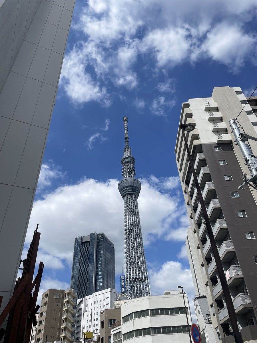 airwolfcher's tweet photo. 亀戸天神社から神社巡り。
スカイツリーって見つけると、撮りたくなりますよね。 https://t.co/7lbxim19WS