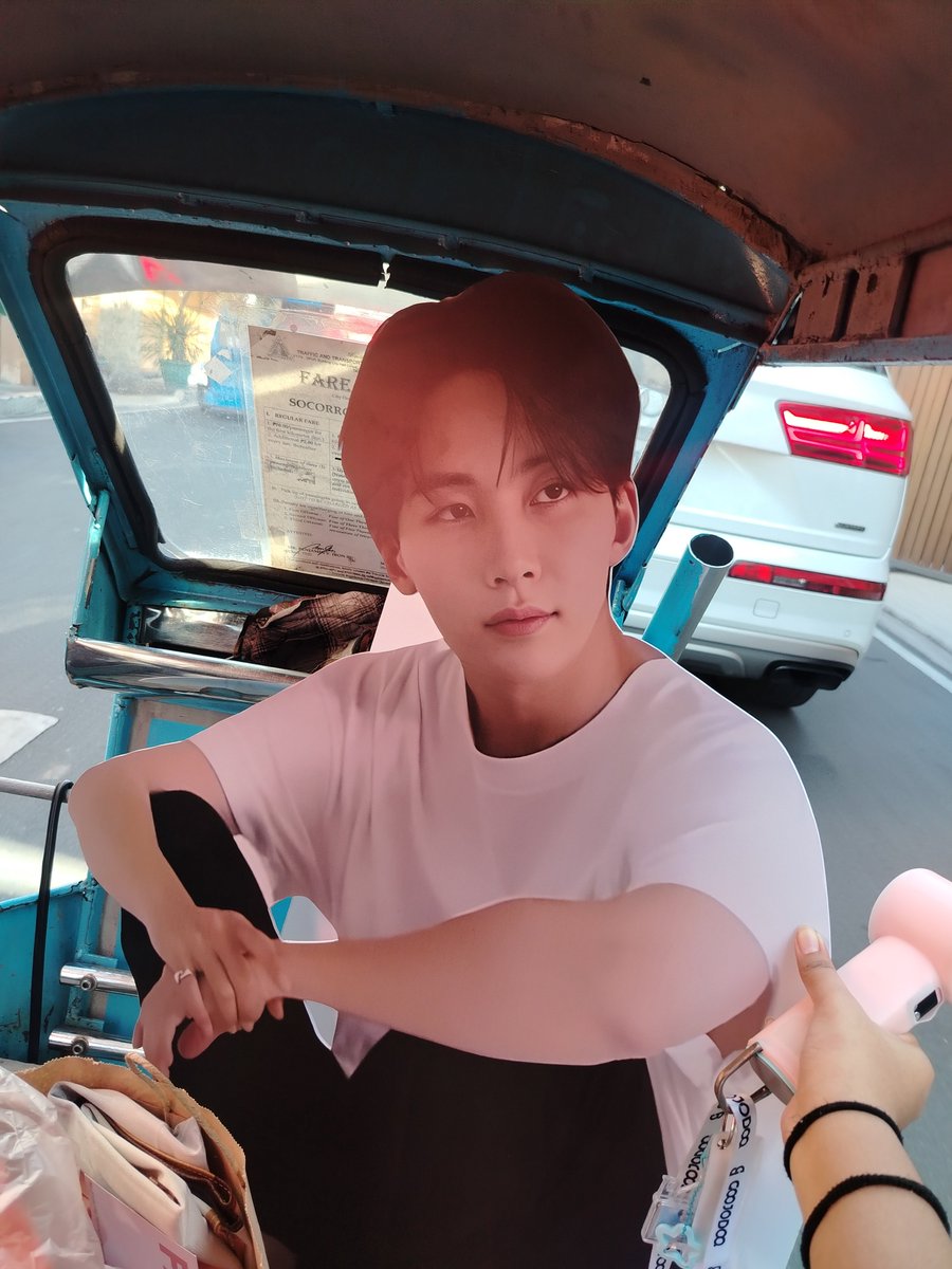alwayssebongs's tweet photo. jeonghan tricycle https://t.co/EkMcewI3bJ