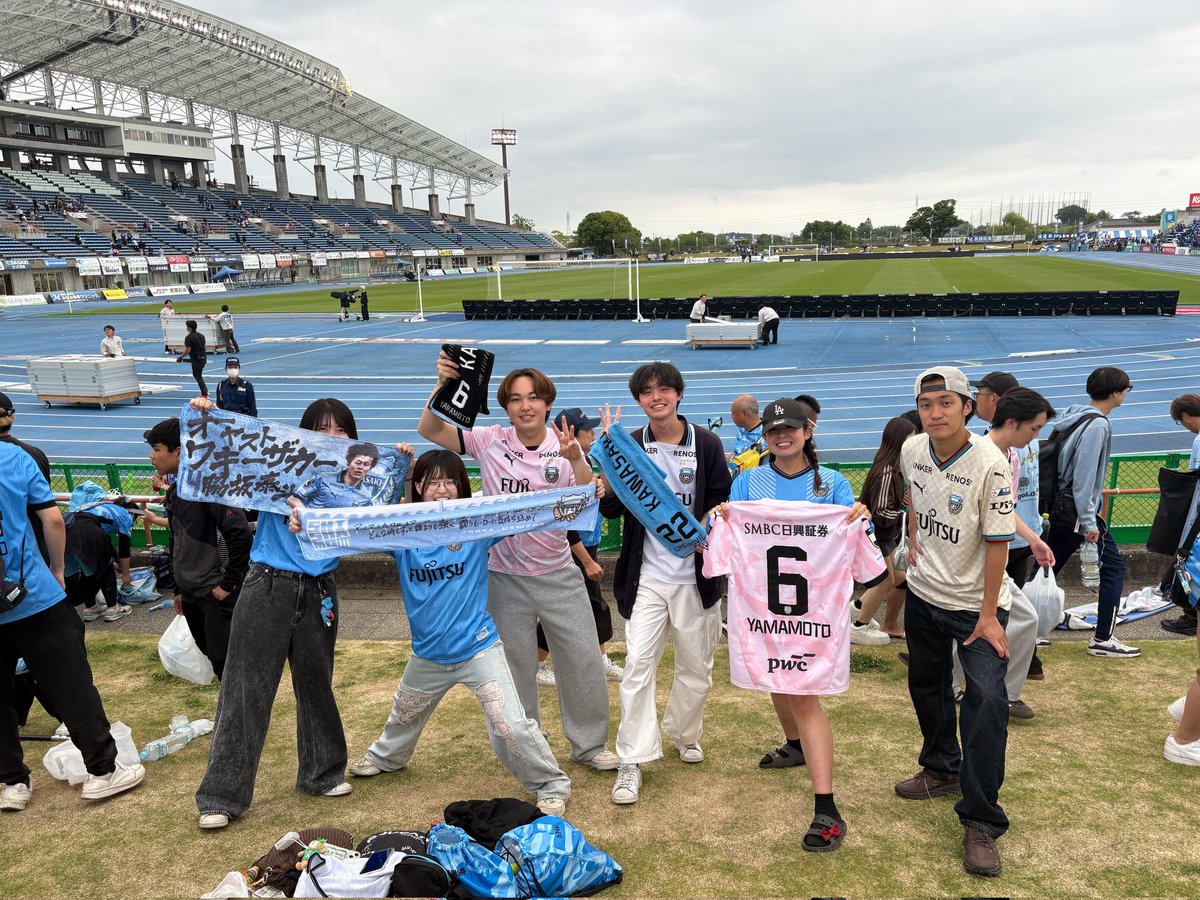 tfu_jleague's tweet photo. 【川崎3-1水戸】
プロ初得点🎉、初ハットトリック⚽️⚽️⚽️
フローンターレー、俺達のフローンターレー🎶
#Jリーグ #jleague #川崎フロンターレ #frontale #水戸ホーリーホック #holyhock #初めての芝 #シュートは打ってなんぼ https://t.co/ATNspcFLXD
