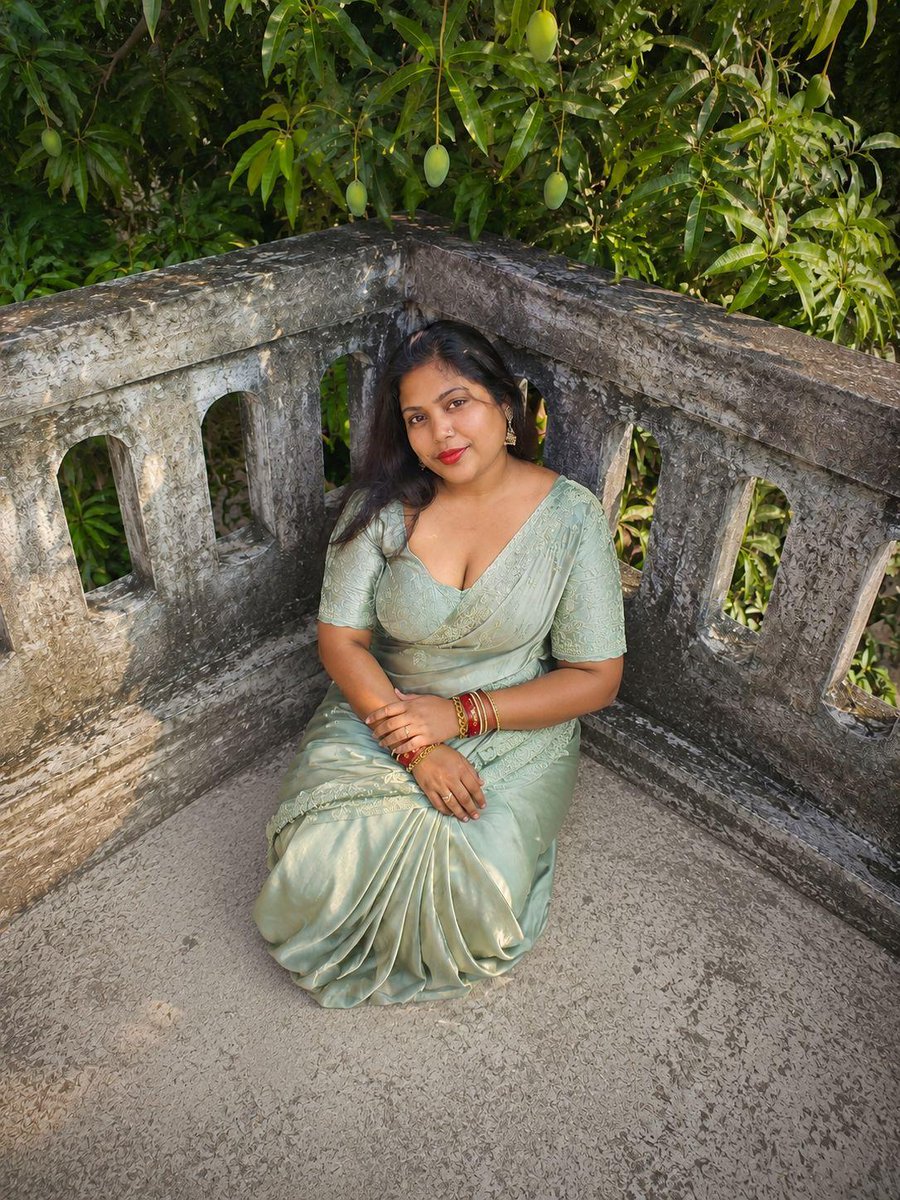 yamini_cam tweet media