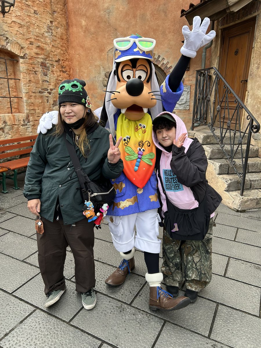 maybe_lucky02's tweet photo. 今日はグーフィーのスクリーンデビュー日🎉
ずっと大好き🫶🥹❤️ https://t.co/QJ9MwDVFYd