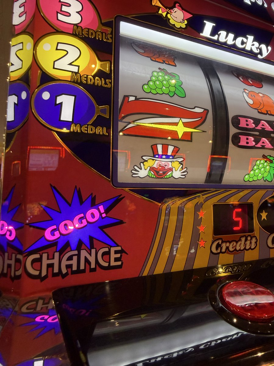 Renaaa_____'s tweet photo. 朝イチの初当たりは〜🎰
マイジャグ🐯→回転数イマイチ🍇
ゴージャグに移動🐘152でやっとバケ！

既に7k投資🥹💦💦
頑張って巻き返さなければ！！

周りは朝からペカリ音鳴りまくりです🥺💫 https://t.co/jX4txU7AIt