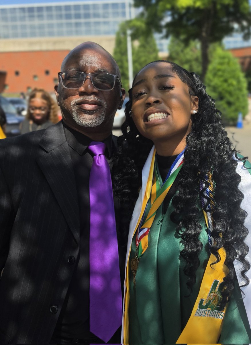 UAB1994's tweet photo. Your standards reflect how you value yourself. Set them high, expect them higher from those in your circle.
Associations, relationships, friendships, marriage, job, career, etc. https://t.co/lFPrZ3t7YZ