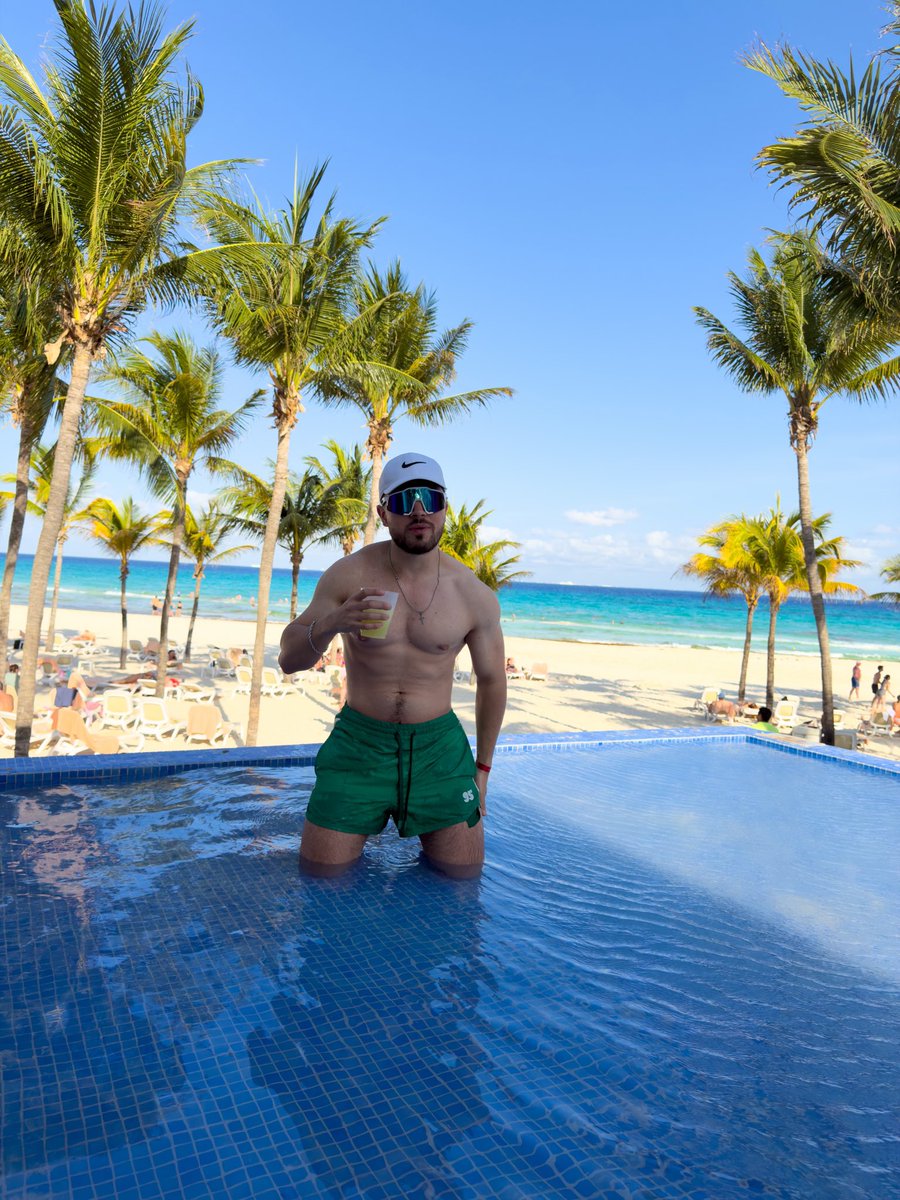 jordan_esca's tweet photo. 🌴🔥

https://t.co/fIXvYv98G2 https://t.co/otUazeBc7V