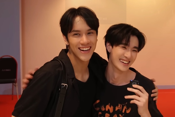 AhiQuizas19331's tweet photo. #tee_vtp #vitheepanich #tee #WhatsWrongNANON
#mynameisnanon #nanon_korapat #gmmtv
#RISERMUSIC #nanon https://t.co/tGFeGo9mrc
