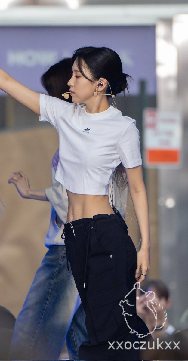 Post by ˢʰᵃʳ on X: Mina 🔥