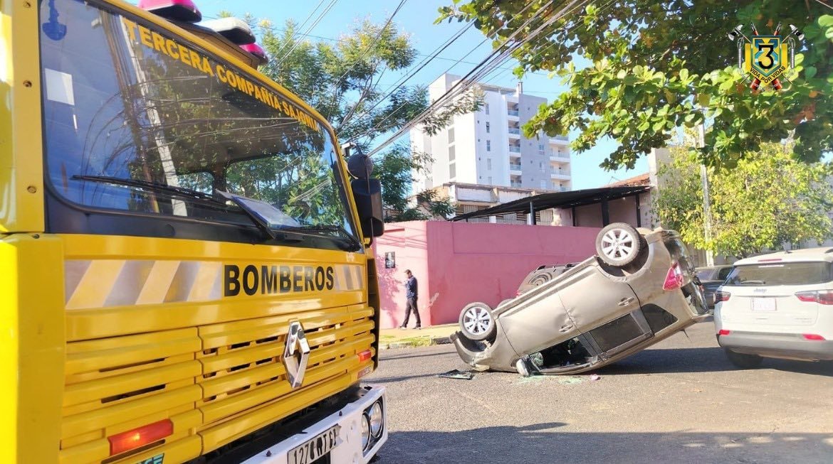OOCRactis's tweet photo. #Ractis más que chocado. https://t.co/hpQoN9OXLy